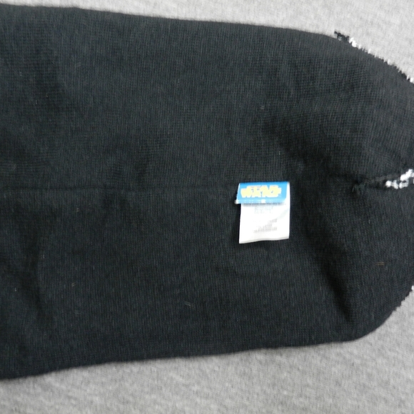 Star Wars Winter Hat Beanie Adult Red Black Darth Vader Classic Embroidered Logo - Picture 7 of 9